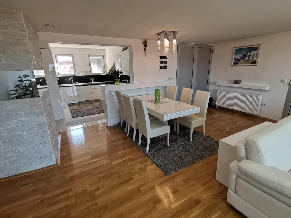 לסקובץ Atina Lux Hostel מראה חיצוני תמונה