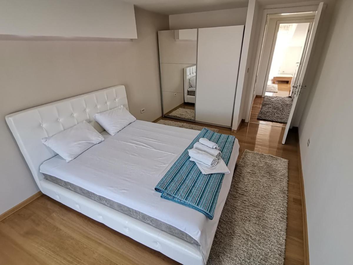 לסקובץ Atina Lux Hostel מראה חיצוני תמונה