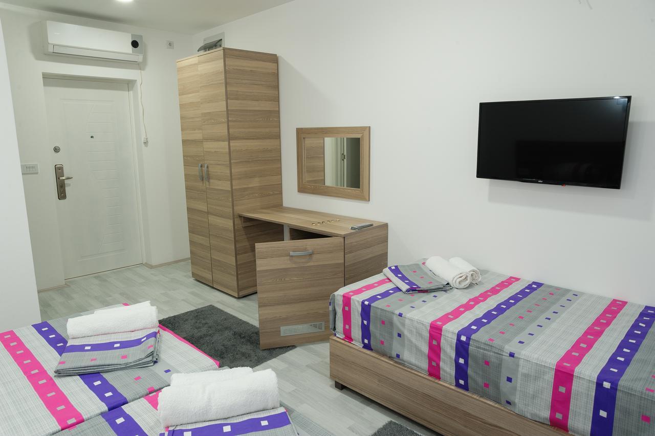 לסקובץ Atina Lux Hostel מראה חיצוני תמונה