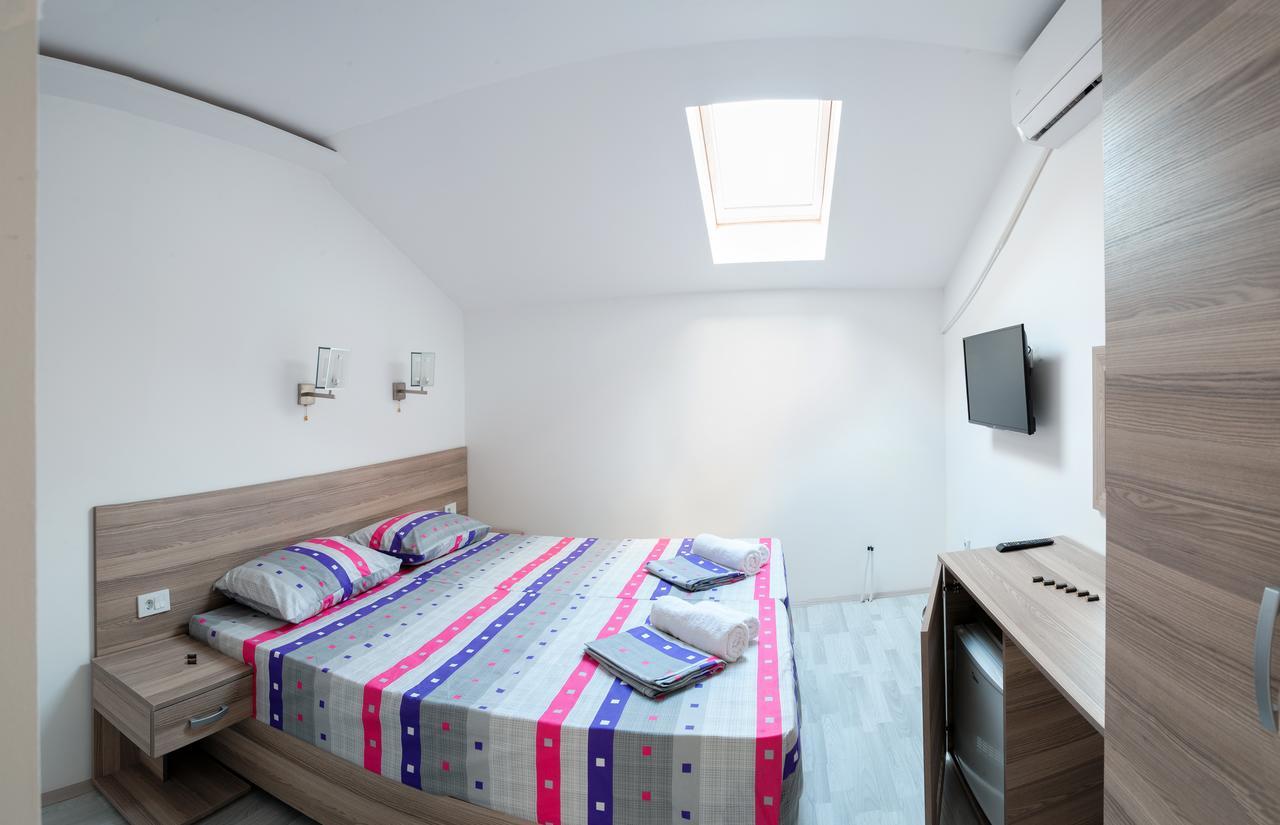 לסקובץ Atina Lux Hostel מראה חיצוני תמונה