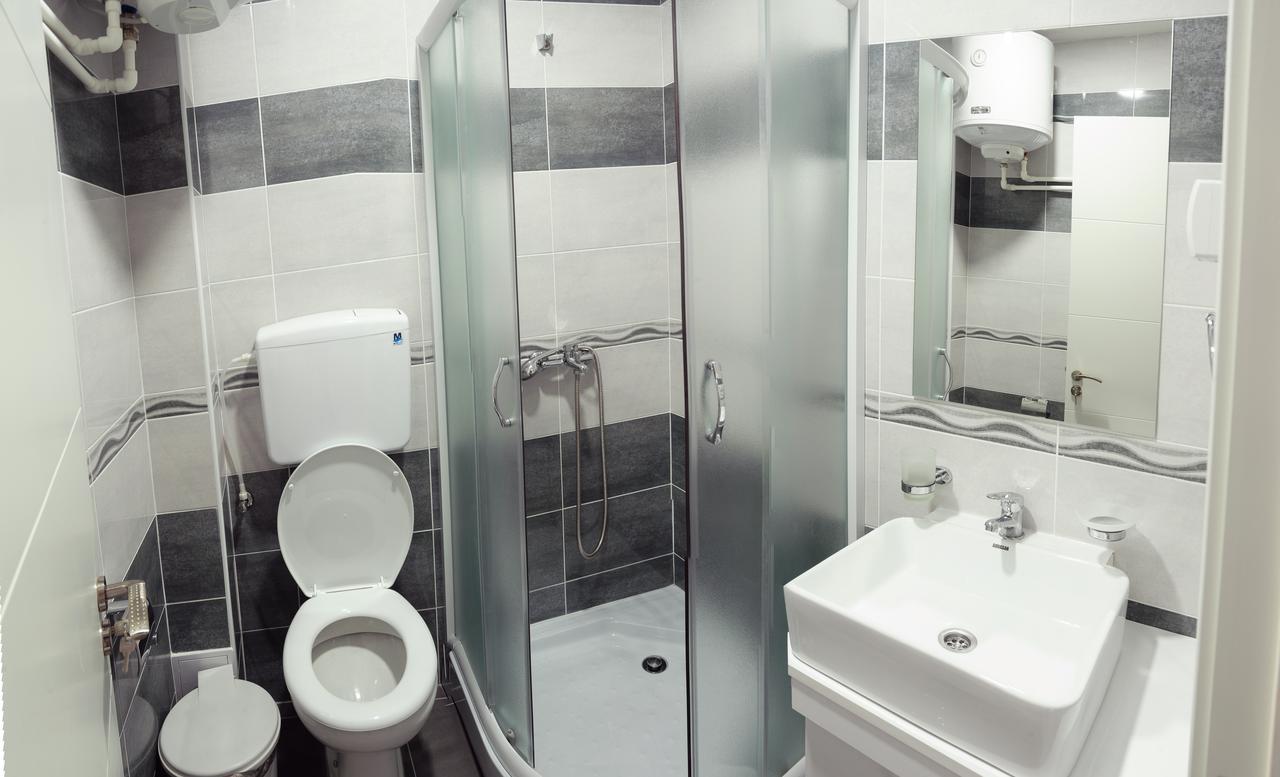 לסקובץ Atina Lux Hostel מראה חיצוני תמונה