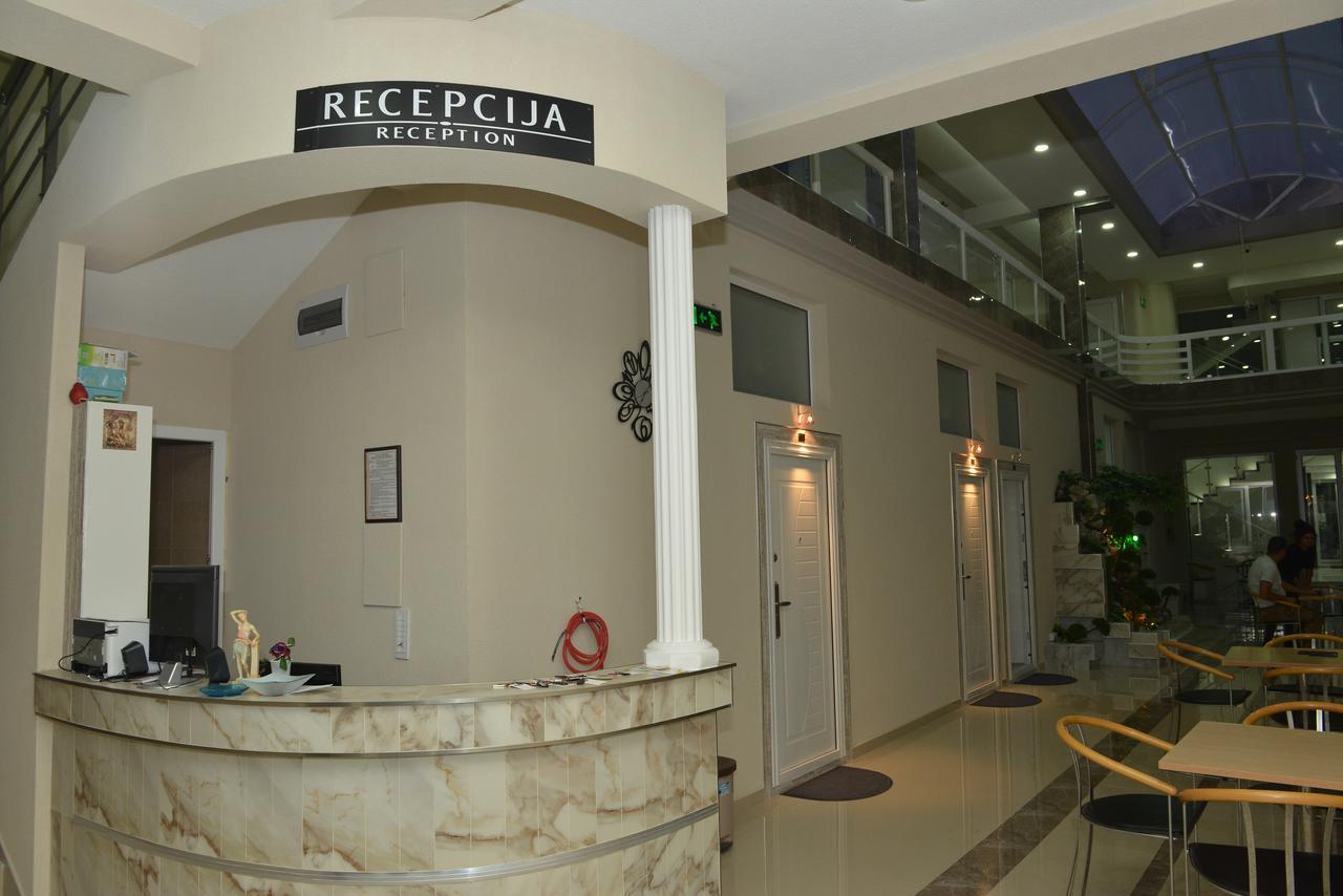 לסקובץ Atina Lux Hostel מראה חיצוני תמונה