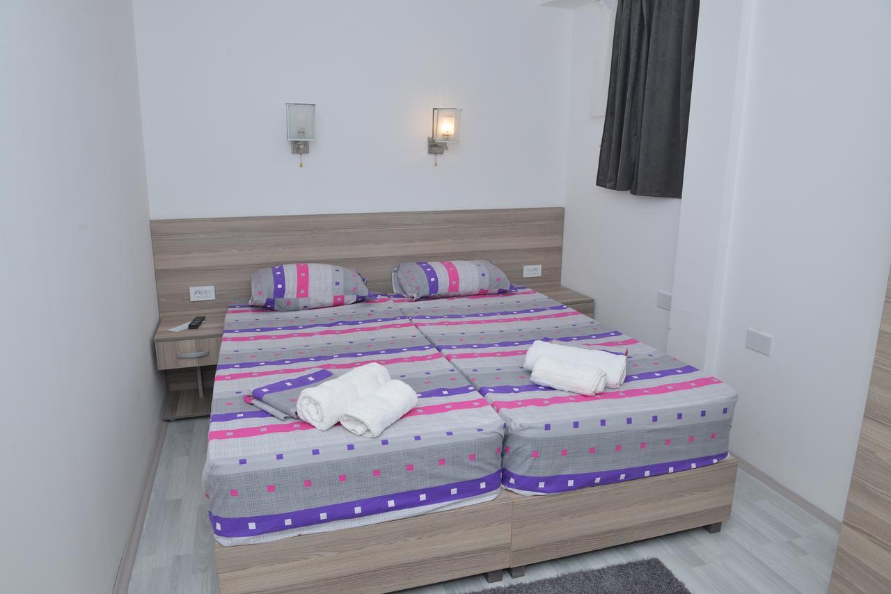 לסקובץ Atina Lux Hostel מראה חיצוני תמונה